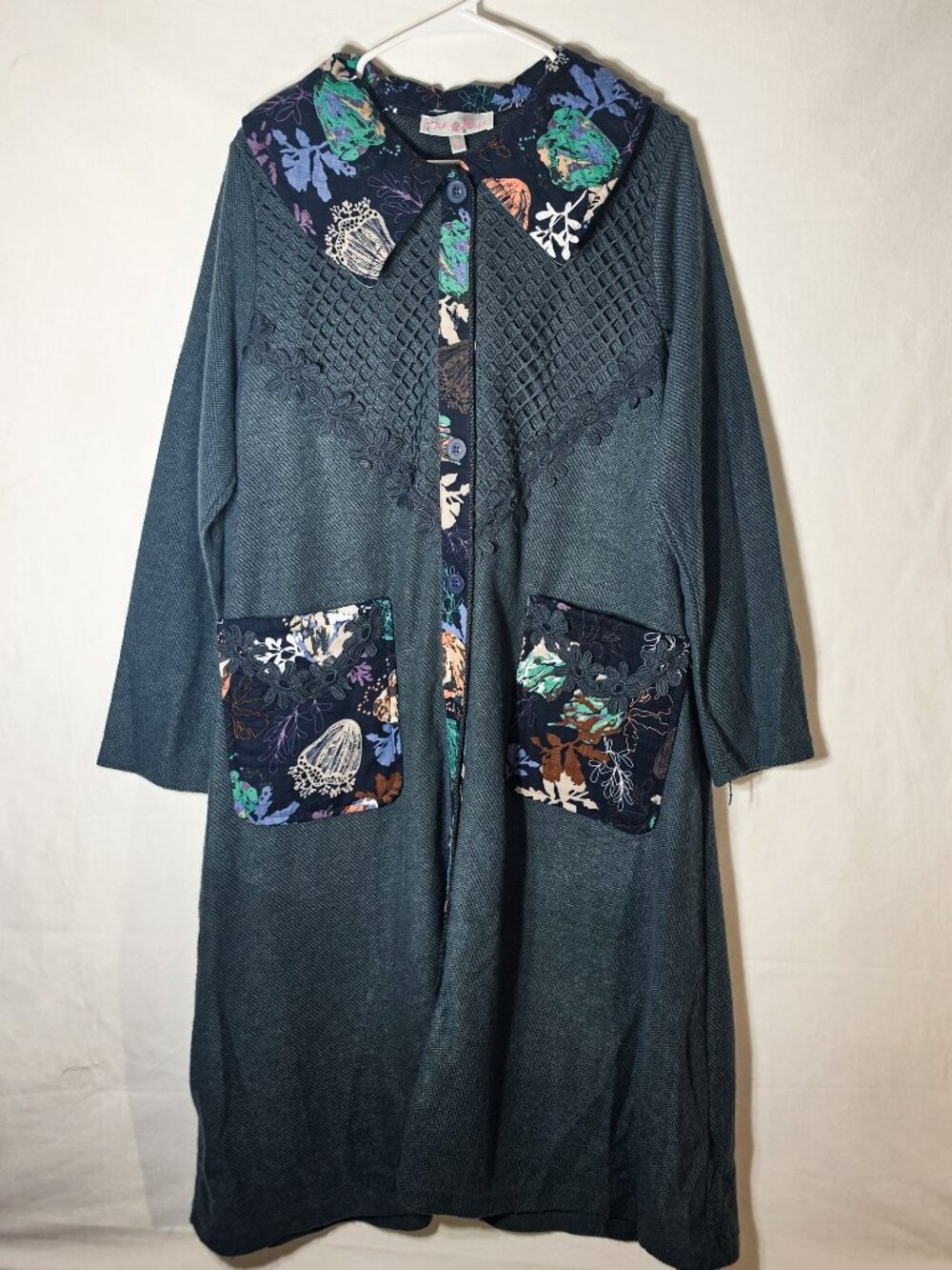 Pretty Angel Blue Carigan size Large Long Knitted Floral Accents Pockets FARM